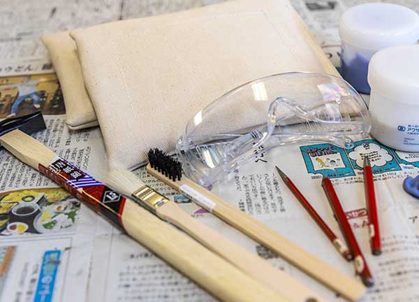 化石クリーニングの用具一式