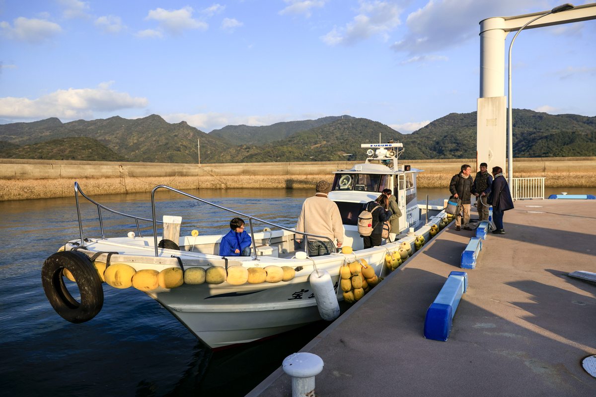 桟橋に着いた海上タクシー